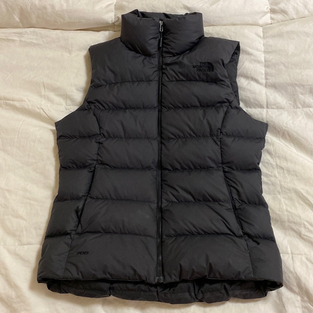 Women’s North Face Nuptse 700 Down Fill Puffer - Size Small